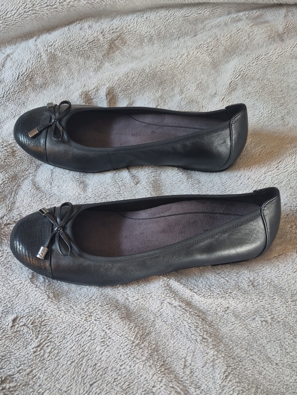 Vionic Minna Leather Ballet Flats in Black Size 8 - Picture 3 of 6